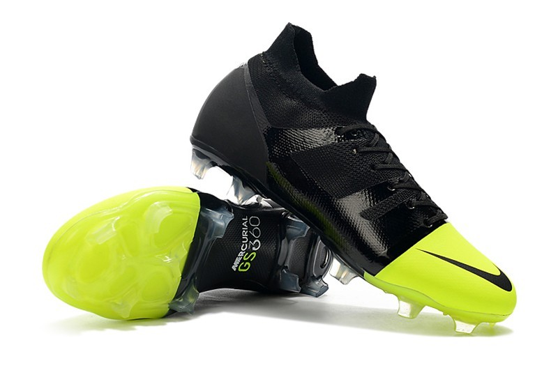 Soccer cleats Nike Mercurial Vapor 12 