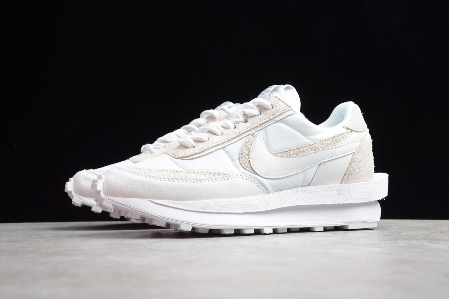 nike sacai waffle white stockx