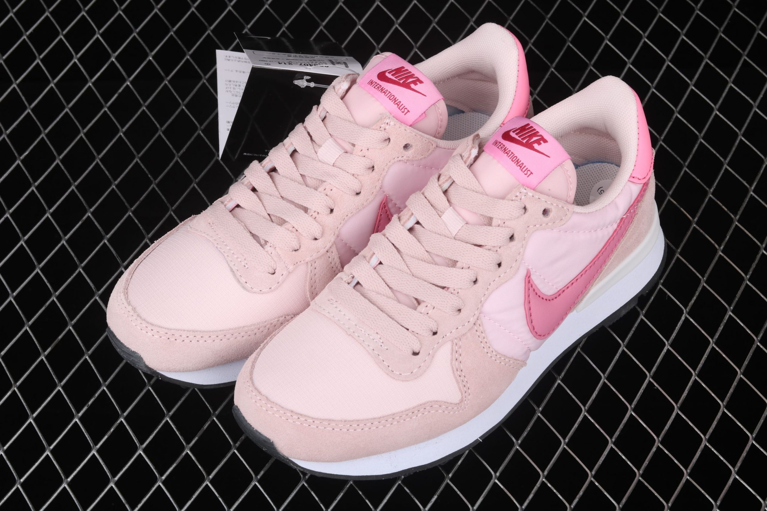 light pink sneakers nike