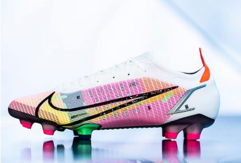 Nike Mercurial Vapor Dragonfly 14 Elite FG - White & Metallic Silver -  SoccerPro