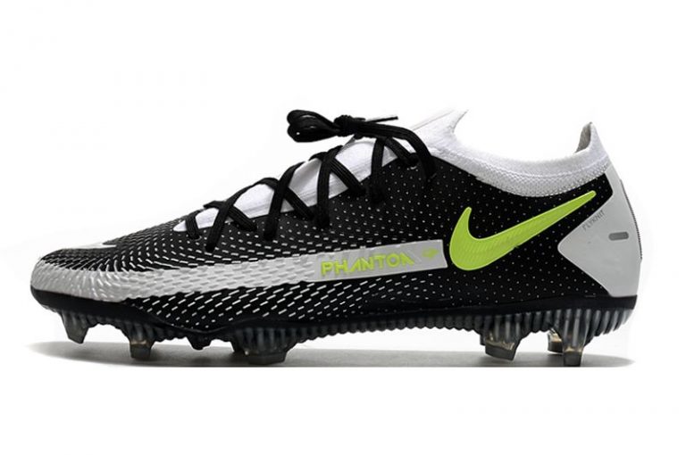 nike phantom football boots