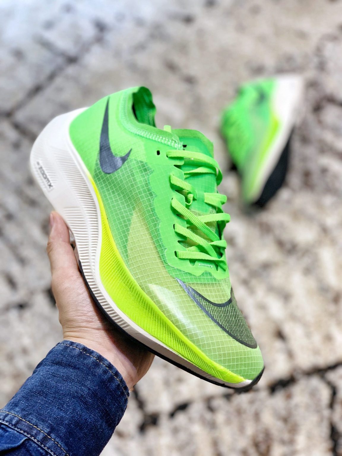 Nike Vaporfly Next% green jogging shoes